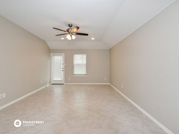 4th image of 606 Meadow Wood Ln