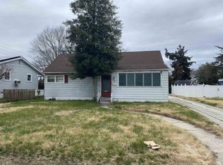 6 Corson St, Rio Grande, NJ 08242