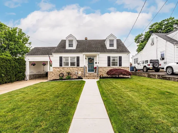 2 Petrich Pl, North Brunswick, NJ 08902