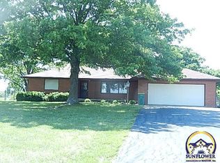 921 SE Baldwin Rd, Topeka, KS 66607