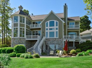 7 Streamwood Dr, South Haven, MI 49090