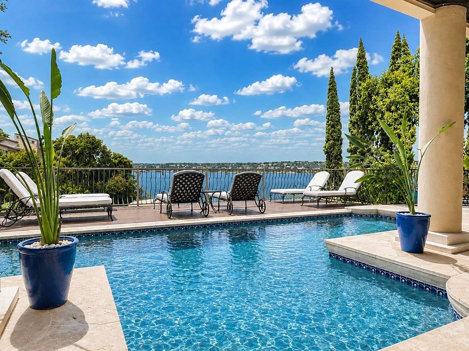 1st image of 107 Edgewater Cove