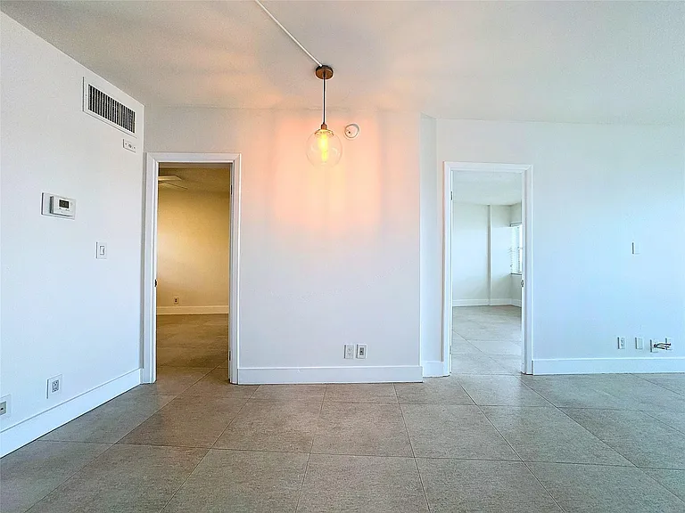 3250 NE 28th St #809 — Photo 5