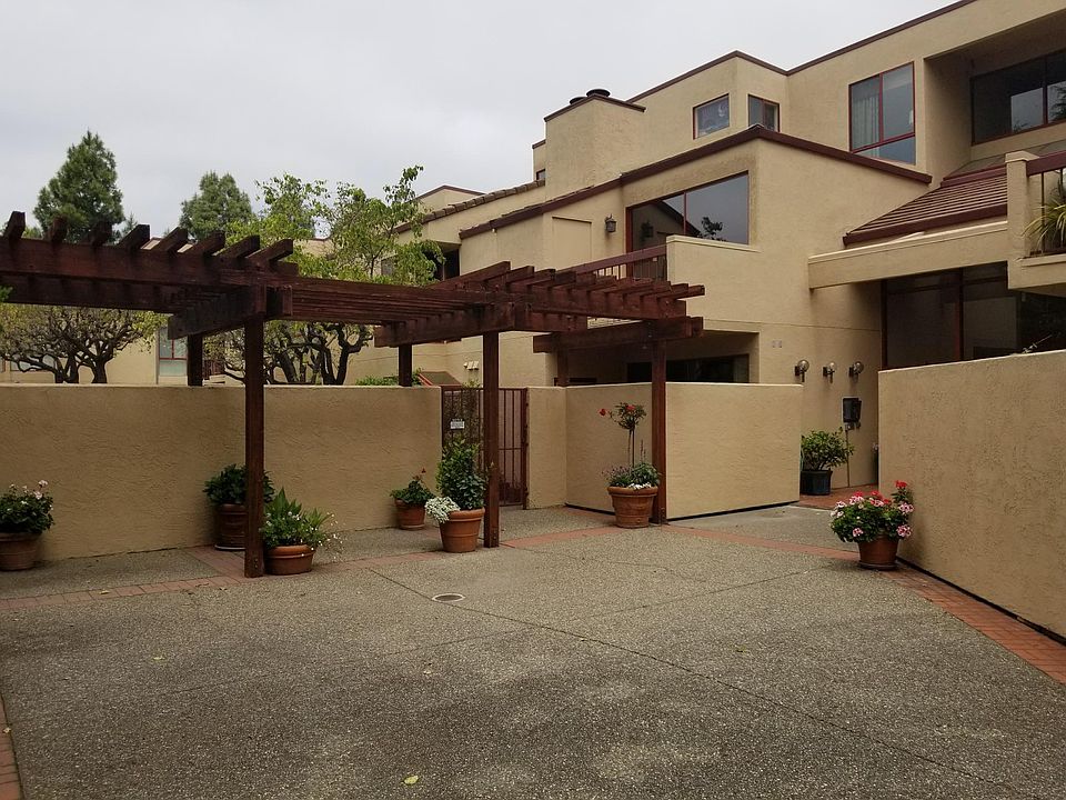 1st image of 25912 Hayward Blvd