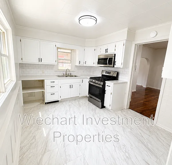 614 N Metcalf St — Photo 2