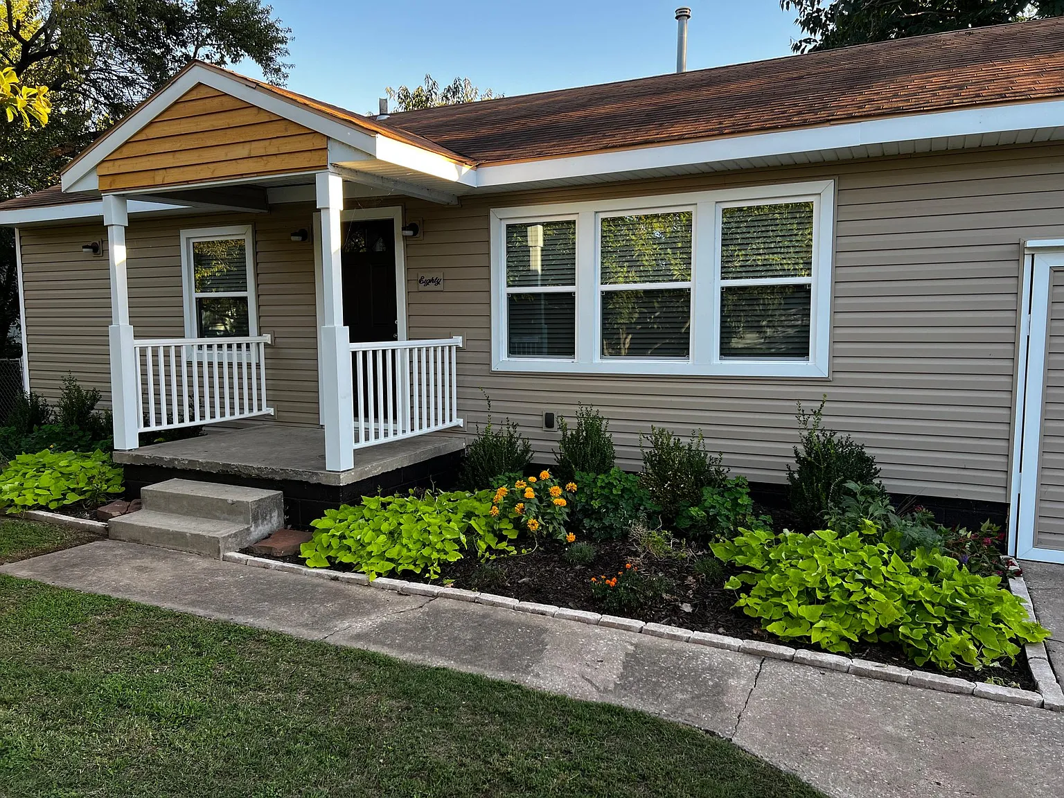 3 bed, 1068 sqft, $1,500 — Photo 2