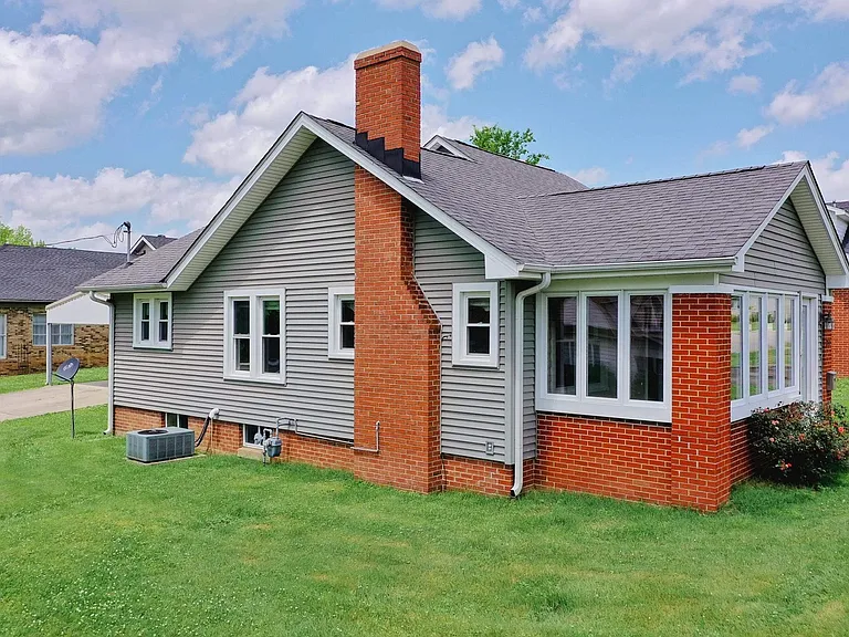 214 Hamby Ave — Photo 9