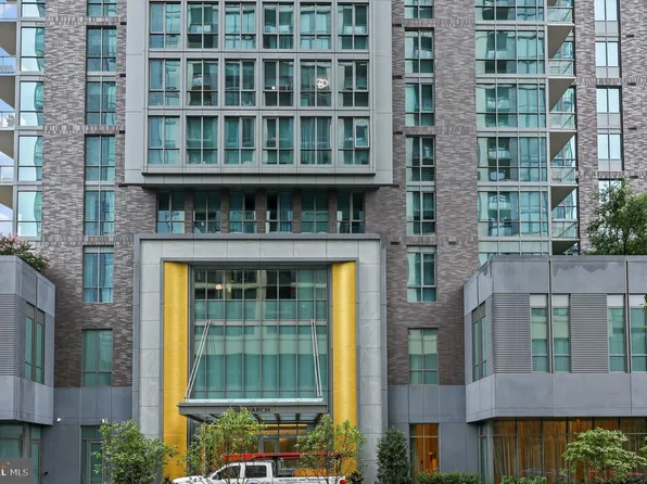 7887 Jones Branch Dr Unit 1403, McLean, VA 22102