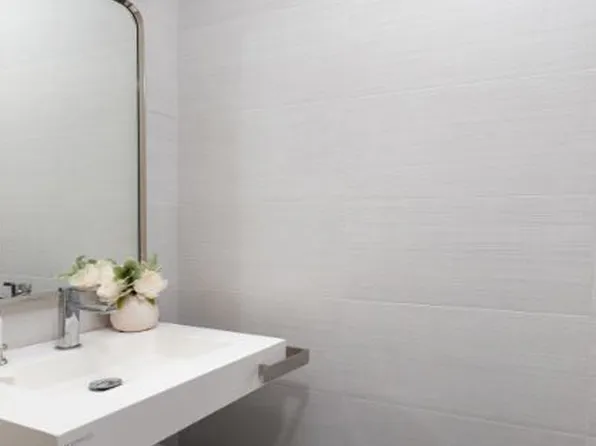 2521 Palisade Avenue image 7 of 17