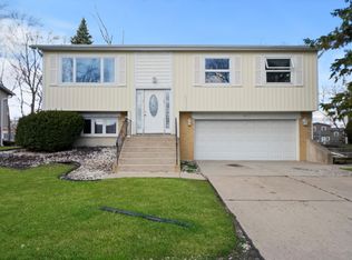 4838 Monterey Dr, Richton Park, IL 60471