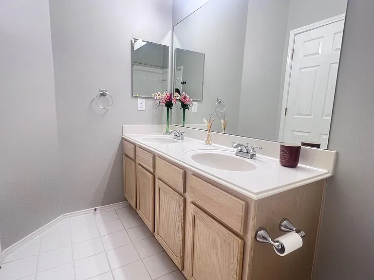 10718 Brandenberg Dr — Photo 21