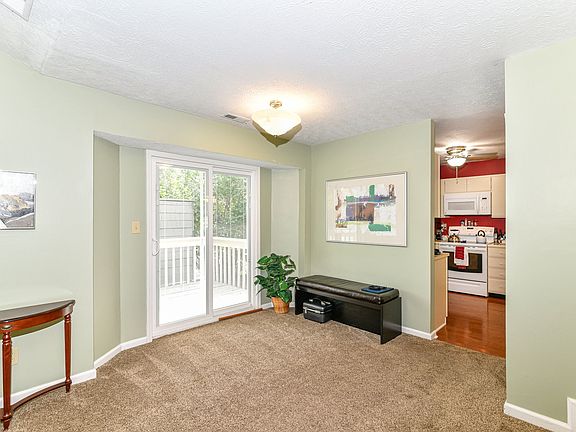 4th image of 9436 Wimbledon Ct