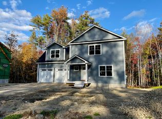 16 Deerfield Dr, Gorham, ME 04038