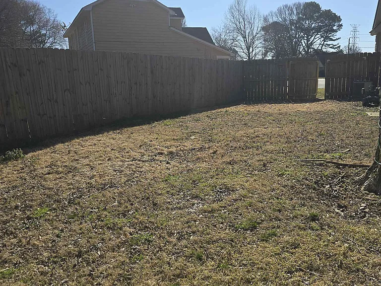 2317 Belin Dr — Photo 3