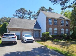 734 E Village Dr, Galloway, NJ 08205