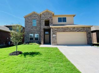 301 Emerald Creek Dr, Fort Worth, TX 76131
