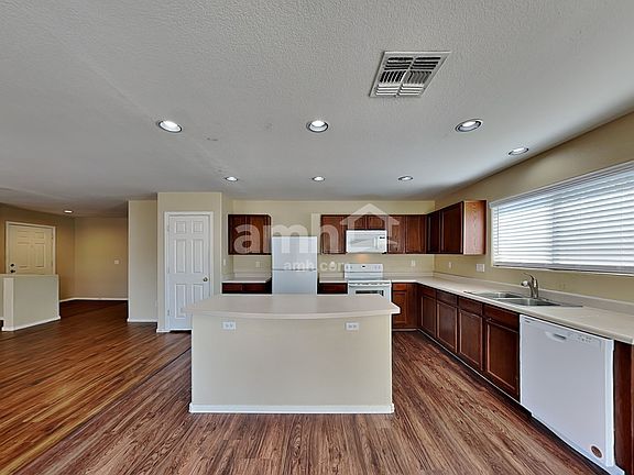 3rd image of 25788 W Nancy Ln