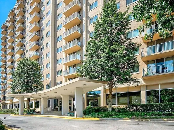 1225 Martha Custis Dr APT 801, Alexandria, VA 22302