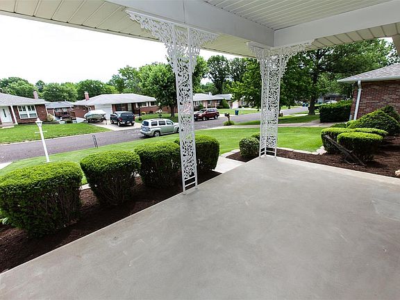 3rd image of 9809 Vera Cruz Dr