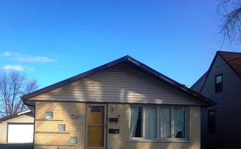 10633 Princess Ave photo 1