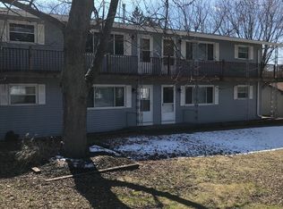 321 South Ave, Hampshire, IL
