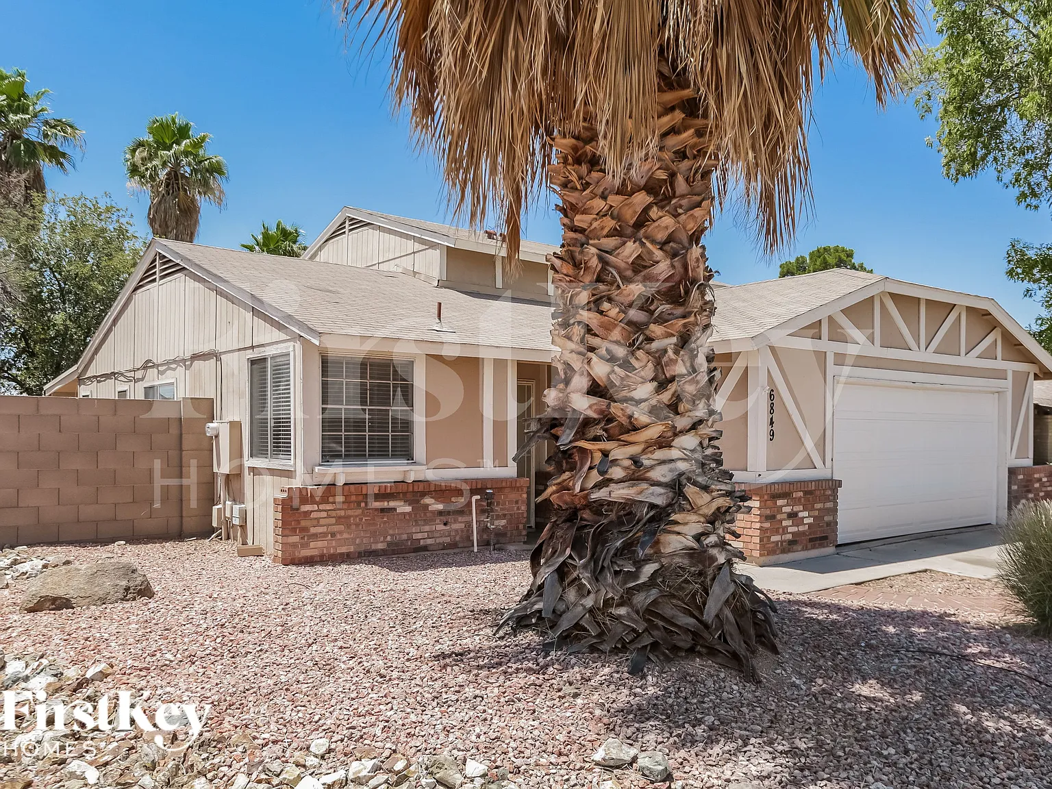 3 bed, 2.0 bath, 1537 sqft, $1,940 — Photo 2