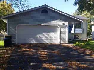 18105 Emerald Trl, Farmington, MN 55024