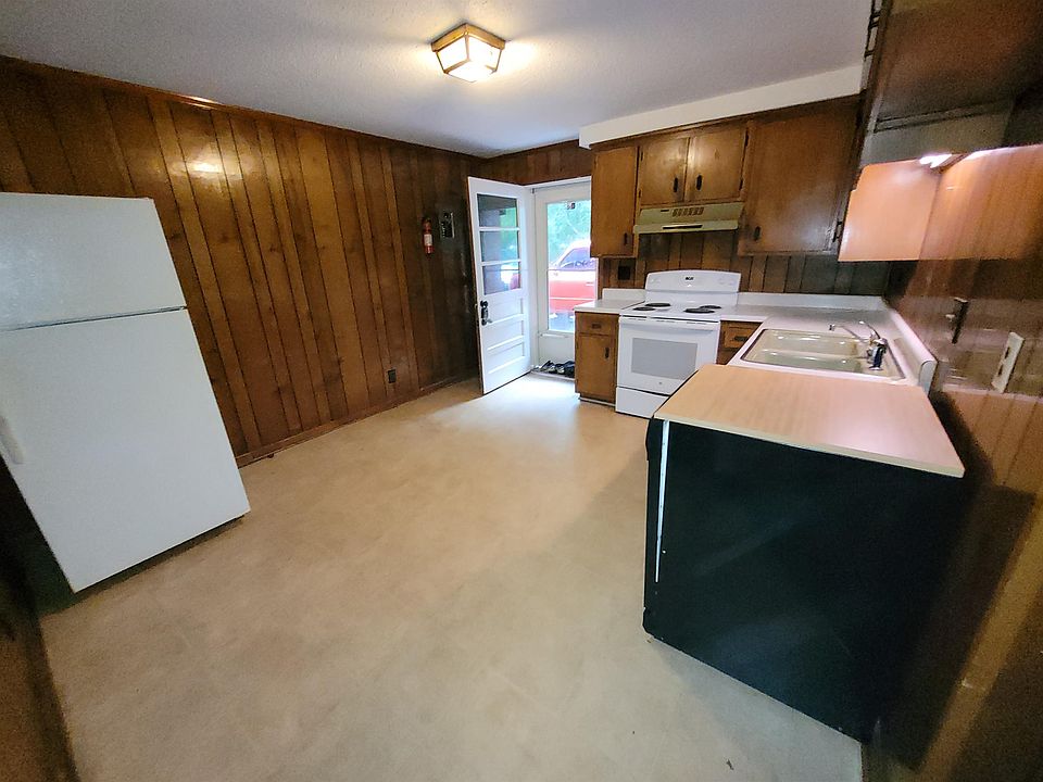1st image of 1916 E Batts Ln