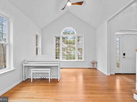 4th image of 190 Michael Rd