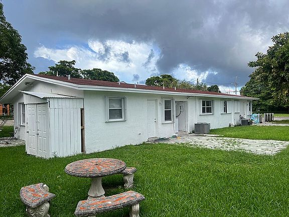 2nd image of 106 NW 12th Ave #1-3