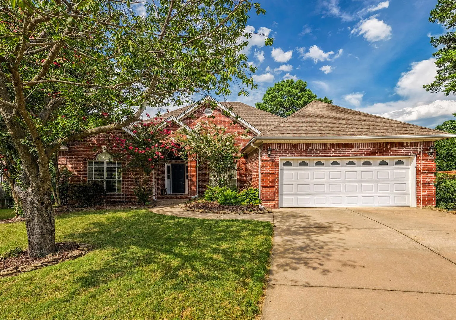 Updated 4BR/2BA One-Level Home on Maumelle Cul-de-Sac Trail Access — Photo 2