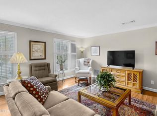 263 Stonehenge Dr APT 101, Saint Matthews, KY