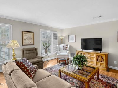 263 Stonehenge Dr APT 101, Louisville, KY, 40207