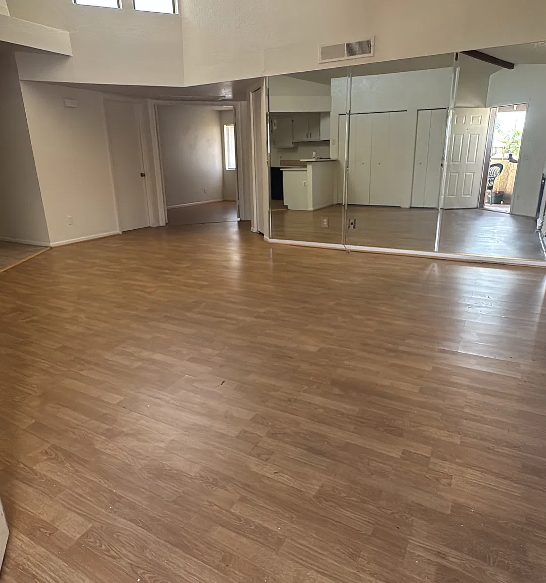 2 bed, 900 sqft, $1,350 — Photo 3