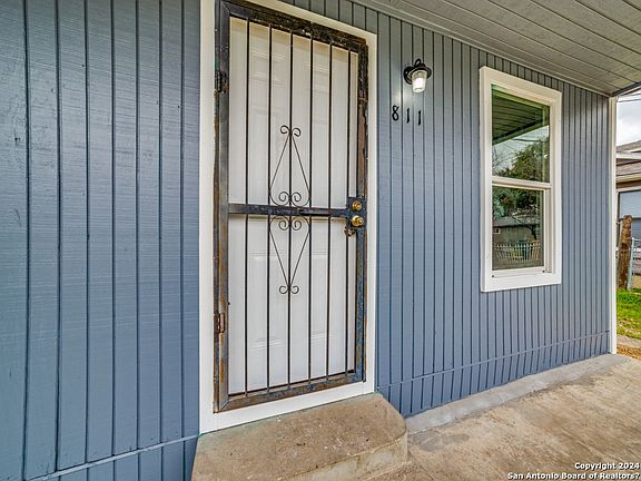 5th image of 811 NW 34TH ST