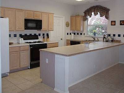 2nd image of 2111 Sharon Dr