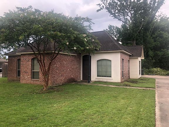 4th image of 39416 Woodlake Dr
