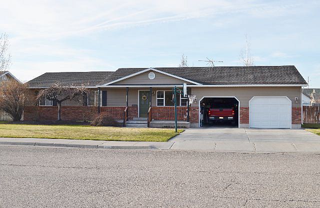 1st image of 2544 Mesa St