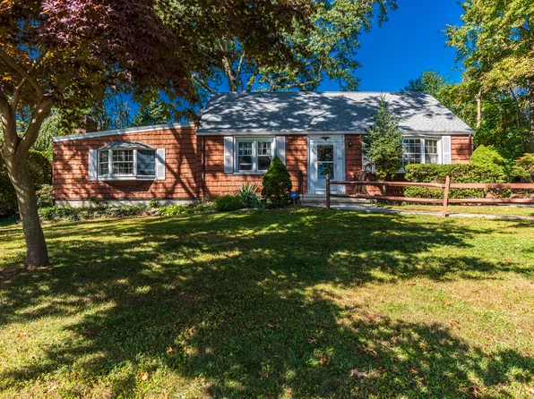 652 Connors Lane, Stratford, CT 06614