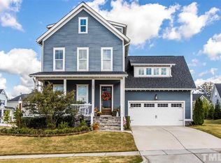 100 Splendid Oak Ct, Holly Springs, NC 27540