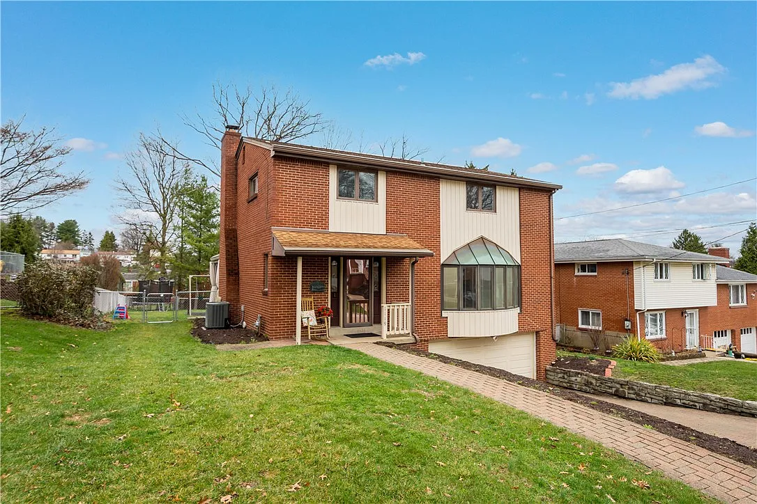1119 Sarah St photo 1