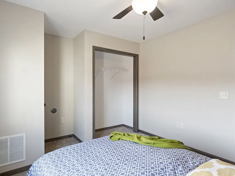 786 Peregrine Cir — Photo 91