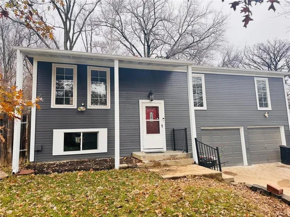 6348 NW 49th St, Kansas City, MO 64151