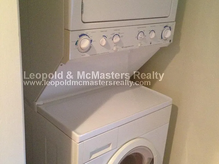 62 Maple St #1 — Photo 9