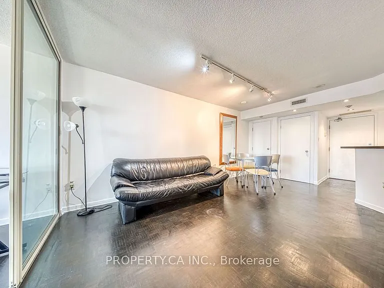 1001 Bay St #2902 — Photo 15