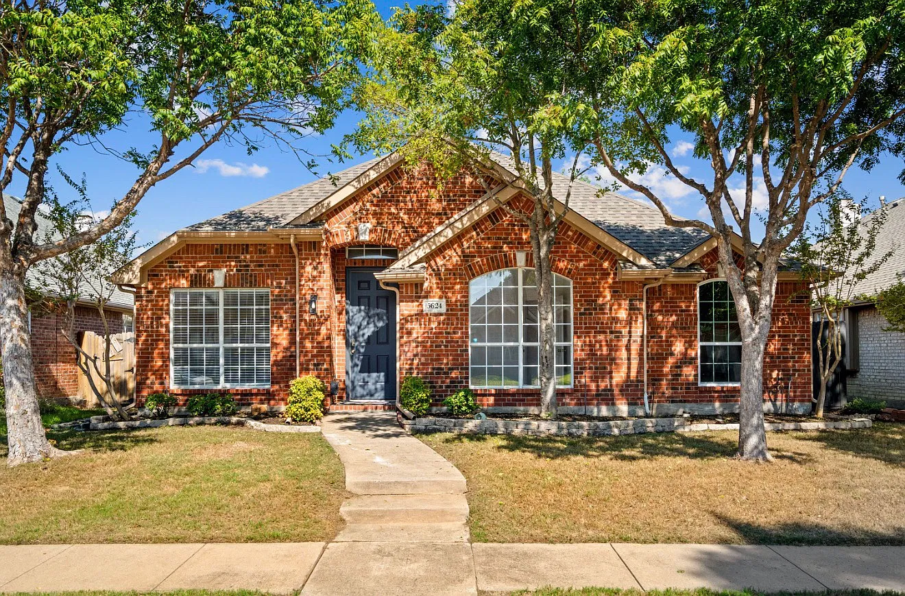 3 bed, 1628 sqft, $2,970 — Photo 1