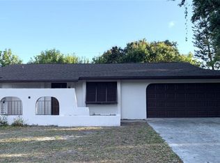 512 Center Rd, Venice, FL 34293