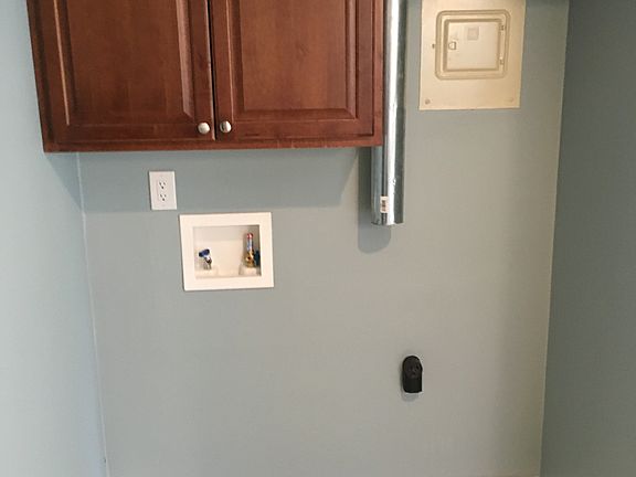 3rd image of 737 Demaret Dr