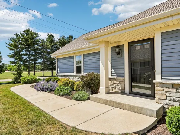 306 Markham Road #202, Eagle, WI 53119