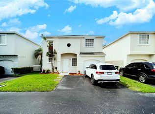 11833 NW 13th St, Pembroke Pines, FL 33026